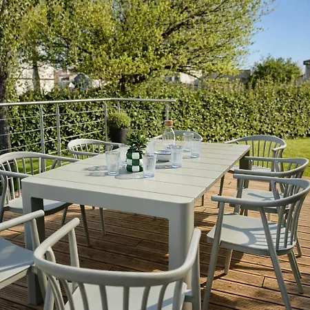 Chez Riri Et Mimi, 6-8 Personnes Avec Grande Salle De Jeux Hébergement de vacances *