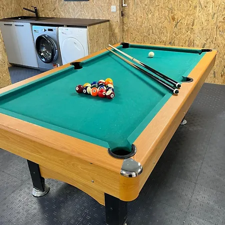 Chez Riri Et Mimi, 6-8 Personnes Avec Grande Salle De Jeux *