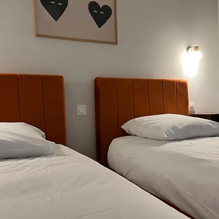 Chez Riri Et Mimi, 6-8 Personnes Avec Grande Salle De Jeux Hébergement de vacances Chambretaud