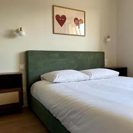 Chez Riri Et Mimi, 6-8 Personnes Avec Grande Salle De Jeux Hébergement de vacances *