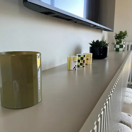 Chez Riri Et Mimi, 6-8 Personnes Avec Grande Salle De Jeux *