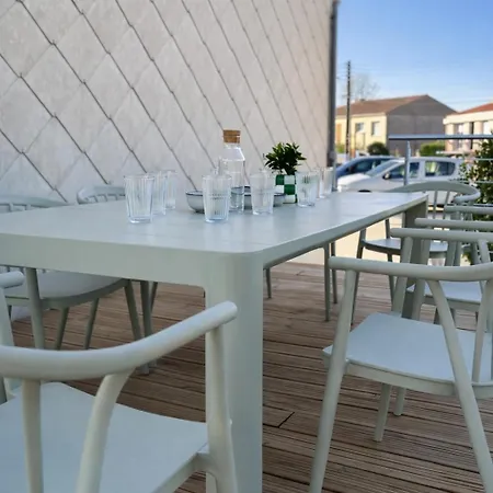Chez Riri Et Mimi, 6-8 Personnes Avec Grande Salle De Jeux